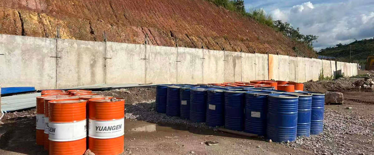 Best Industrial Lubricants in Africa for Heavy Equipment | Diesel Engine Oil, Hydraulic Oil & Gear Oil Solutions